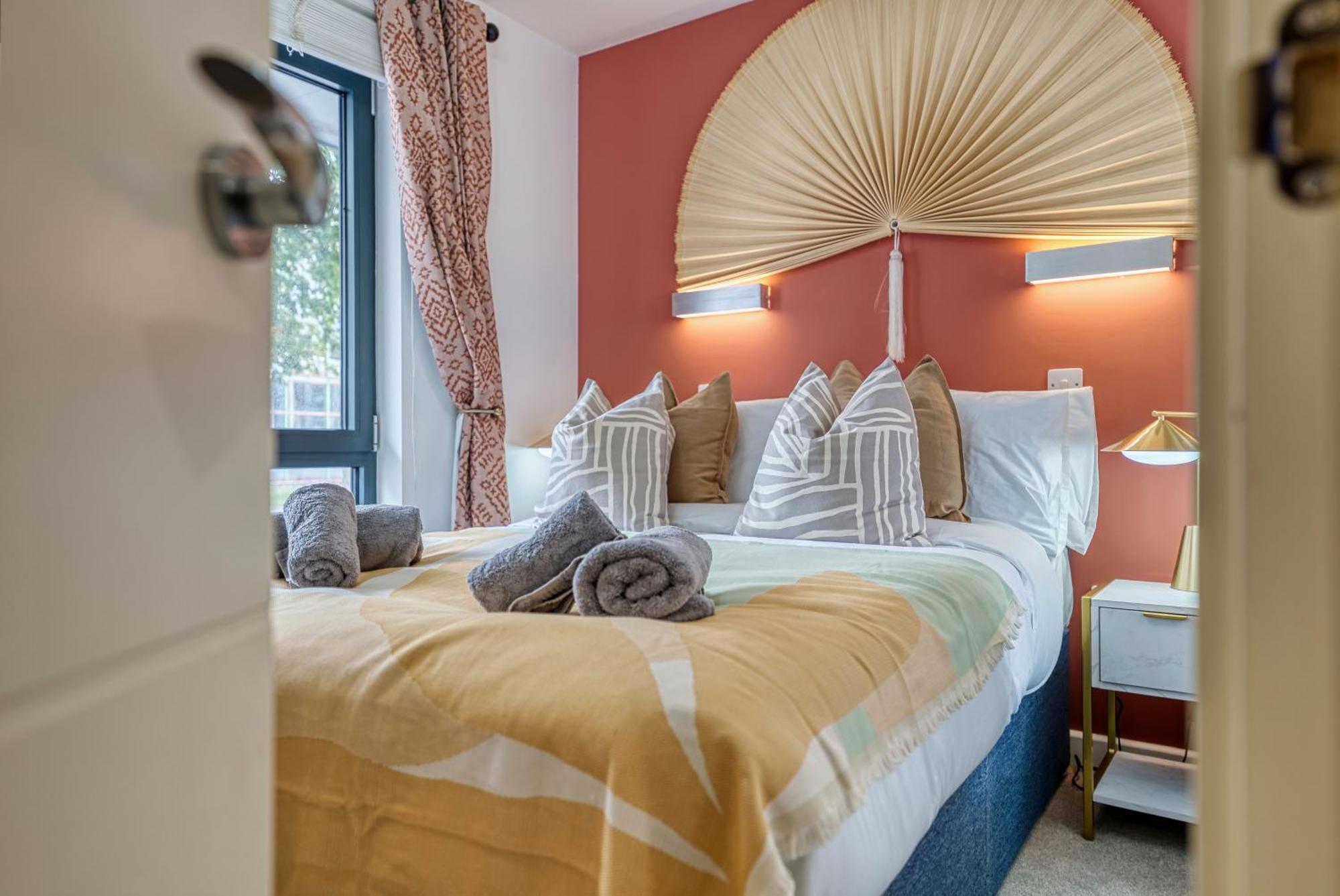 1 Bedroom Ocean Village Luxurious, Stylish & Cosy Apartment, Central Location In Southampton, Sleeps 4 - Summer Special Offer! - By Blue Puffin Stays Exterior photo