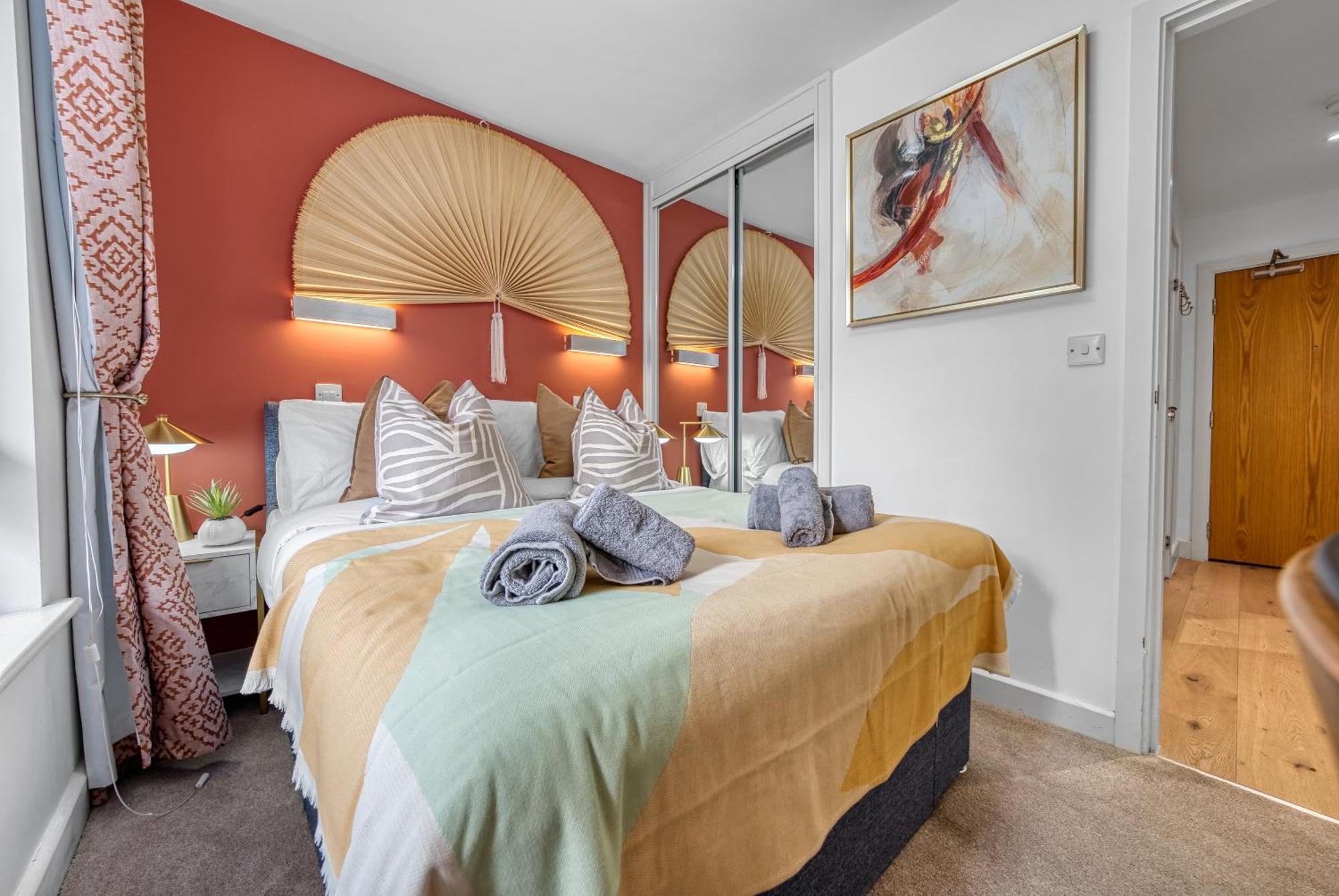 1 Bedroom Ocean Village Luxurious, Stylish & Cosy Apartment, Central Location In Southampton, Sleeps 4 - Summer Special Offer! - By Blue Puffin Stays Exterior photo
